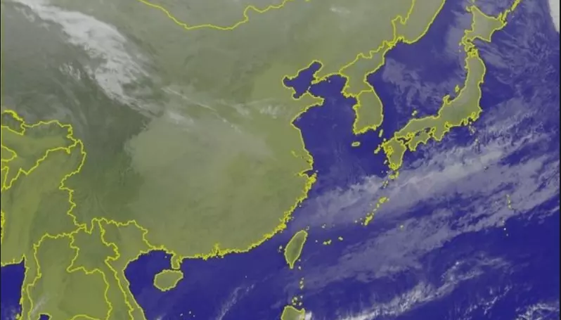 重回冬天!冷空氣、鋒面雙登入「迎來13度濕冷低溫」 氣象局曝未來會有「連著2波雨勢襲來」