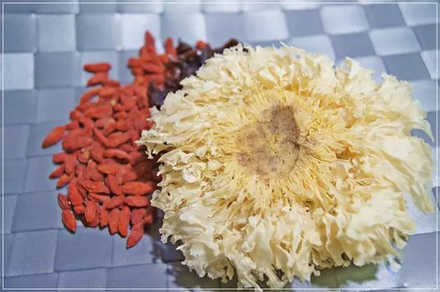 女人不想老得快,就要多吃這食物,美容養顏抗衰老,越吃越年輕!