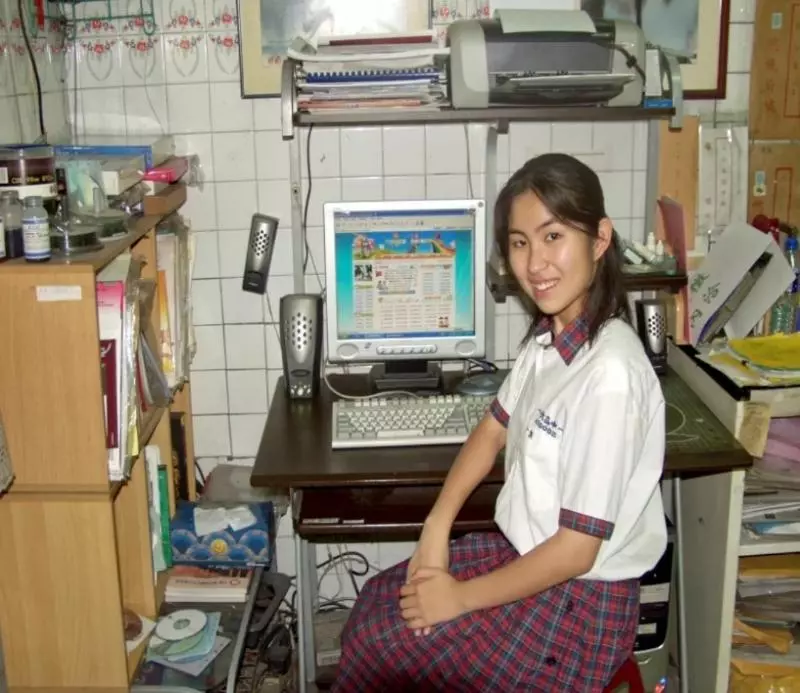 窮家女孩「沈芯菱」20歲被寫進教科書 出錢出力幫數百萬人獲讚:天使下凡