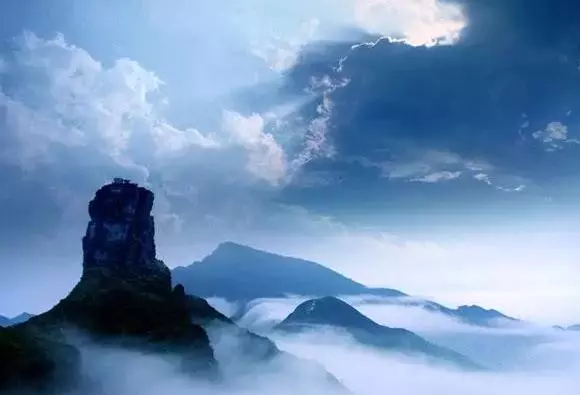貴州深山隱匿一座「天空之城」,被美國媒體譽為最不可思議的建築