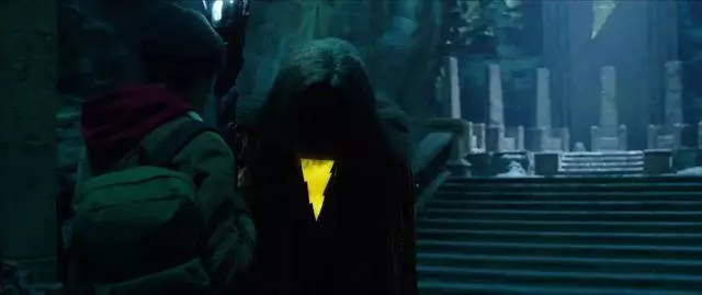 他是唯一一個漫威和DC宇宙來回切換的人,一人分演3角讓人難忘