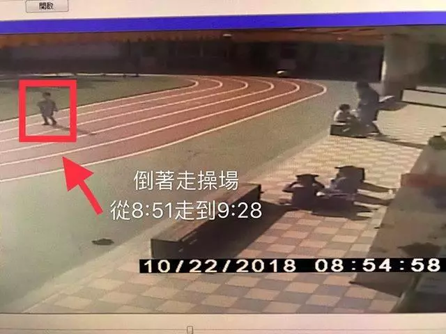 中壢惡質幼兒園!丟作業、罰跪、罰站54分鐘、不給用餐,踢爆後投訴教育局和社會局已4餘月,遲不見開罰