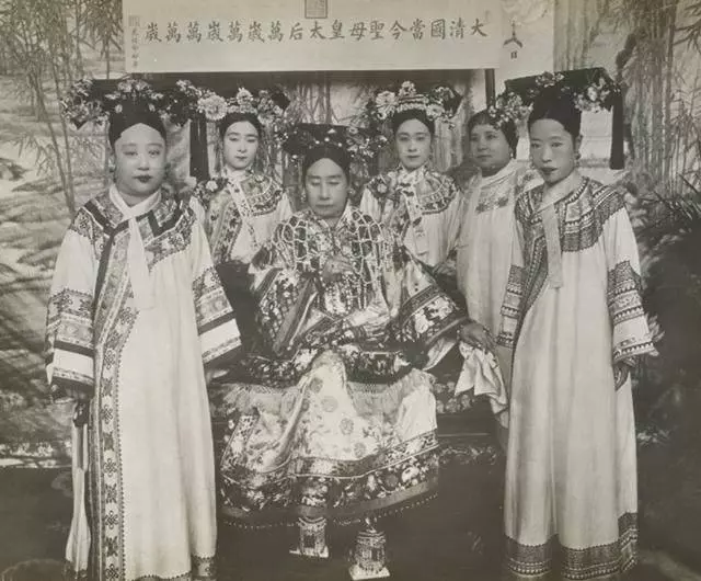 看完皇后,令妃,後宮三千佳麗的素顏照,終於知道皇上有多苦了!