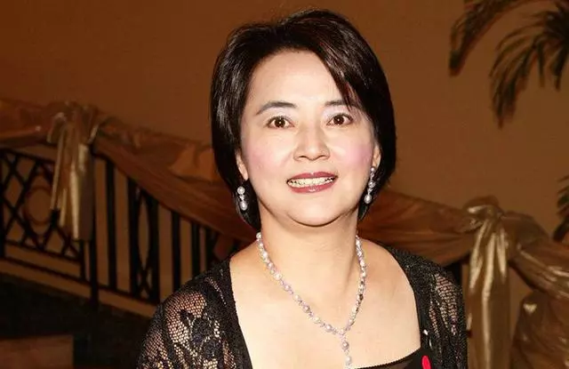 爆孫儷姨奶奶深陷困境!丈夫被拘投資失利,昔日打女晚年不幸!