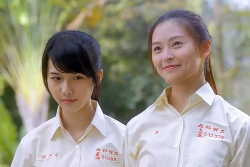比TVB和KL吹水站更好看的Confession綠茶「假姐妹」全集 史上最有公主病又以為自己很美的大馬女學生!