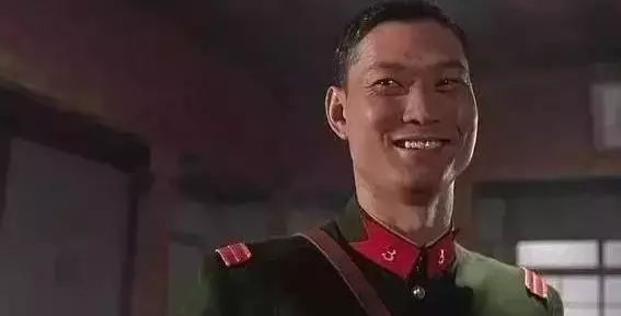 李連傑和他對打都受過傷,楊麗菁被他踢休克!洪金寶談到他直言:打不過,打不過