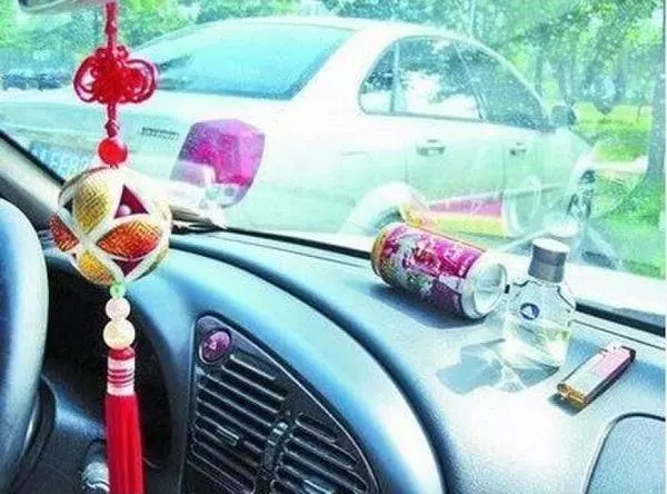 新加坡小青年要在巴士上打中國大叔..! 大叔一句話,網友紛紛力挺...
