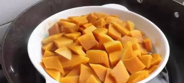 南瓜餅簡單好吃的做法,2分鐘就能學會