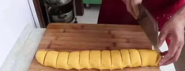 南瓜餅簡單好吃的做法,2分鐘就能學會