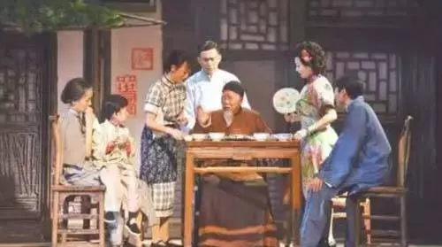 堂上雙親你不敬,一心拜佛有何用!