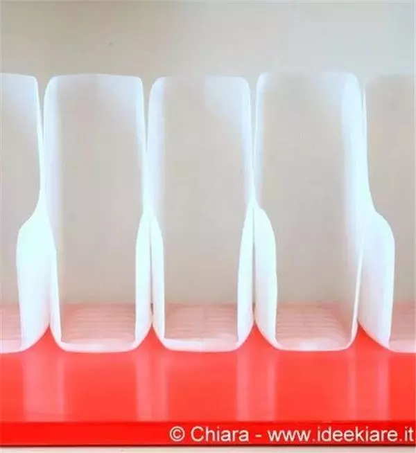 聰明主婦拿用完的洗衣精瓶剪2刀,讓皺巴巴的衣服頓時變平整,省了熨斗錢!