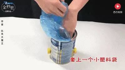 聰明主婦拿用完的洗衣精瓶剪2刀,讓皺巴巴的衣服頓時變平整,省了熨斗錢!