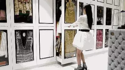 42歲「新加坡名媛」蔡欣穎,靠離婚分到的一大筆錢,買了世界上最多的愛馬仕!