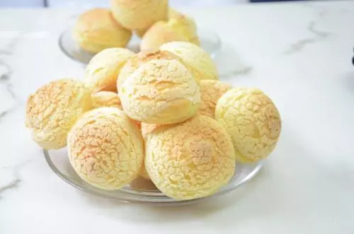 泡芙自己在家就能做,用料足,口感好,更香更美味!