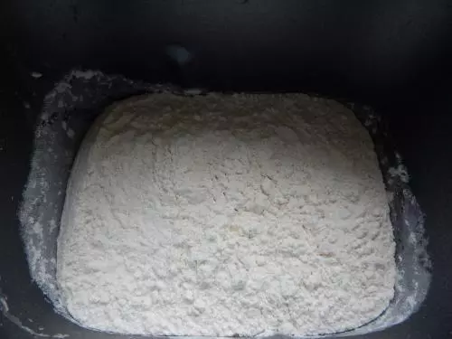 泡芙自己在家就能做,用料足,口感好,更香更美味!