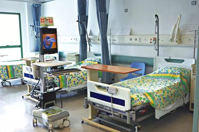 對媽祖不敬!鐵齒男朝聖繞境「硬要放大悲咒」堅不道歉 一個月後「家人長壞東西」落淚:娘娘慈悲 - BuzzHand