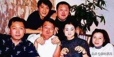 你沒見過的周星馳片場舊照,第四五張笑得多開心,有張兩段遺憾