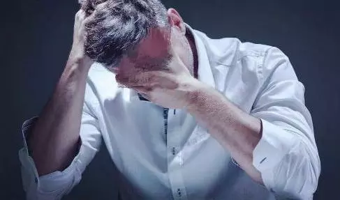 與妻子閃婚後,男子從未見妻子來例假,帶她去醫院檢查,如遭雷擊