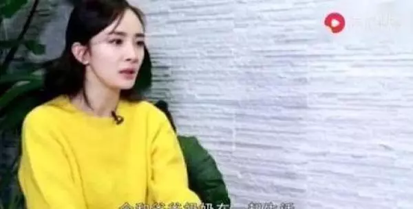 劉愷威帶女兒探班楊冪,小糯米見到媽媽後,網友:這反應讓人心疼