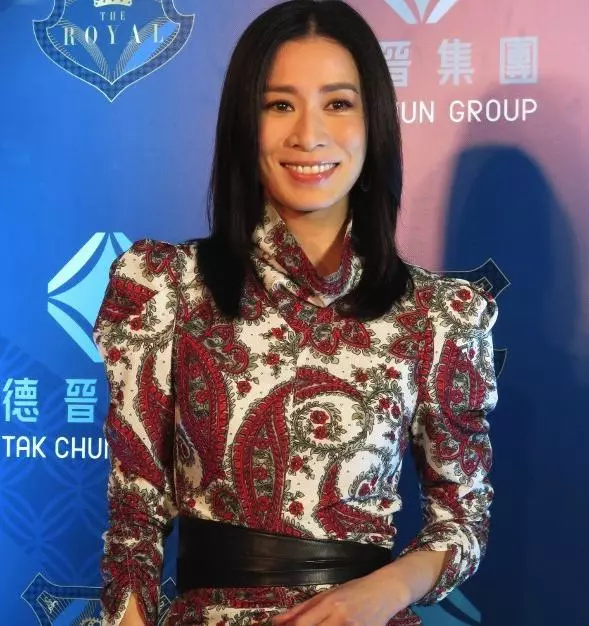 舊愛鄭嘉穎榮升爸爸,佘詩曼回應:每個生命來到世界都值得恭喜!