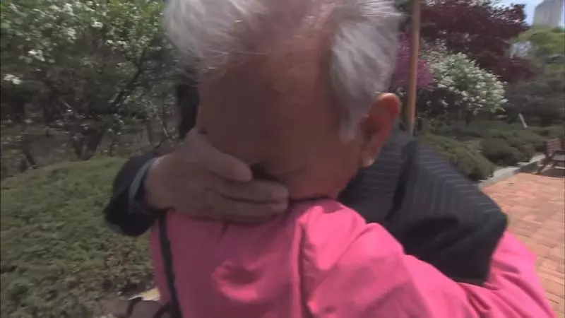土耳其爸爸來打韓戰! 從廢墟探頭的小女孩成了《艾拉,戰爭下的女兒》 | 羅小編 | 鍵盤大檸檬