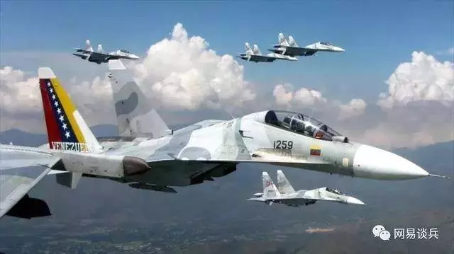 露出獠牙!馬杜羅公開跟美國叫板,最大軍演之後又派出大批戰機