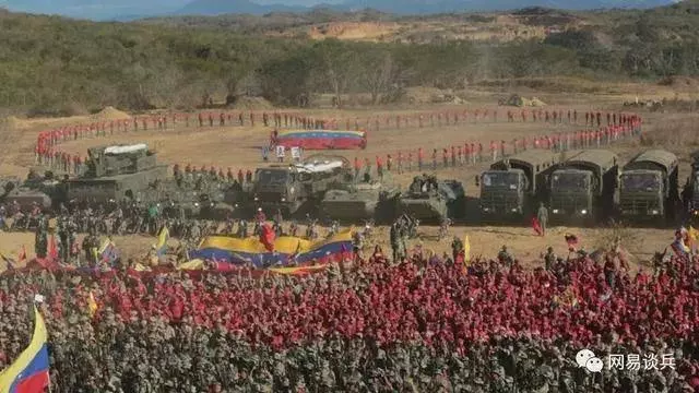 露出獠牙!馬杜羅公開跟美國叫板,最大軍演之後又派出大批戰機
