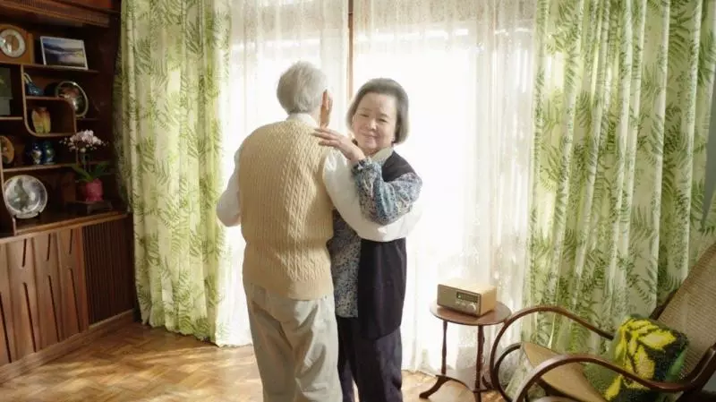 國寶級藝人「梅芳阿姨」走出喪夫之痛!82歲天天一套「健身操」風采依然