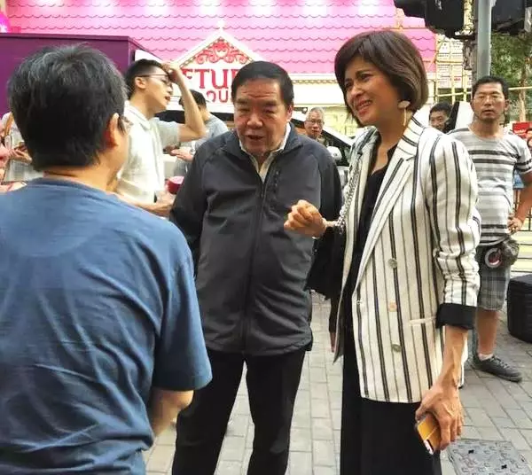 53歲邵美琪近照曝光,看了她19歲的照片,終於知道為什麼當初鄭伊健會和她談姐弟戀!