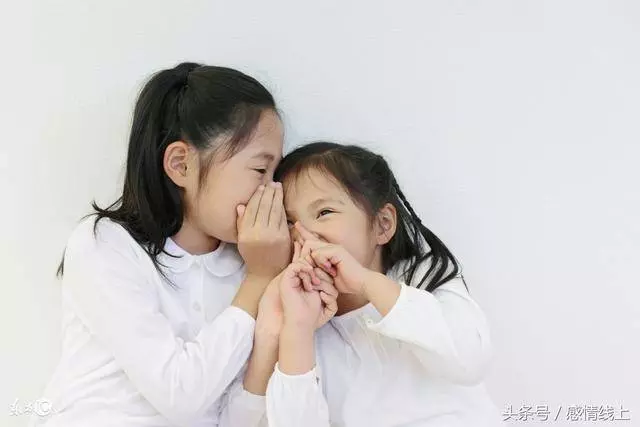 表妹未婚產子,為其名聲我幫她養娃,孩子越長越像一個人