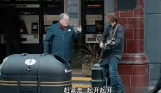 曾經誤入歧途、撿垃圾吃、被家人放棄的流浪漢,卻因一隻「流浪貓」獲得重生!
