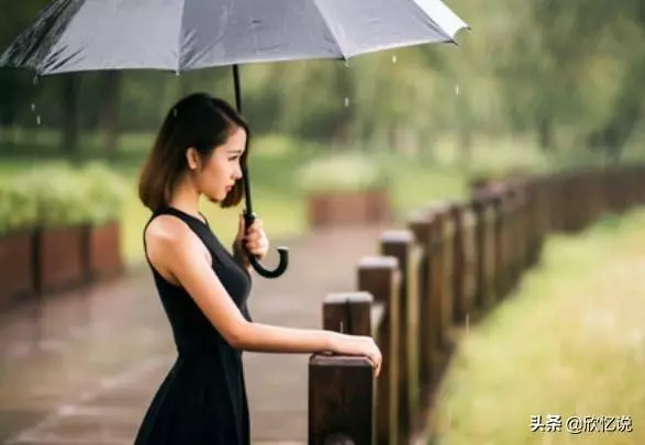 老婆在家照顧年邁母親,出差3天回來,推開門,俺蒙了