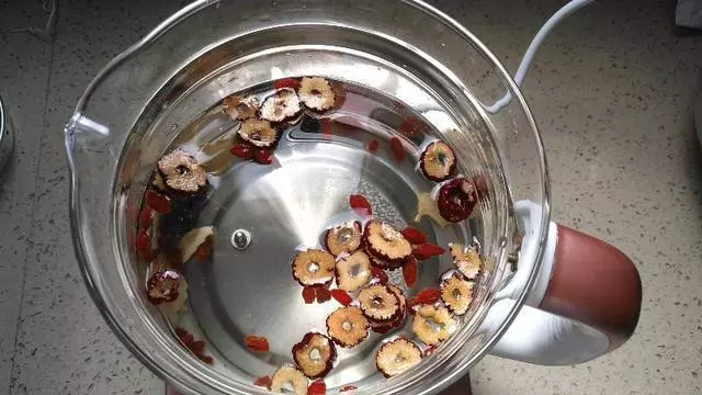 秋季養生一定要喝它 補氣養血 我家每天都喝 常喝面色紅潤
