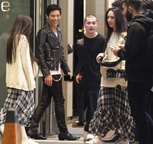 向華強夫婦設豪宴欲提親?向佐開懷大笑,郭碧婷嫁豪門指日可待!