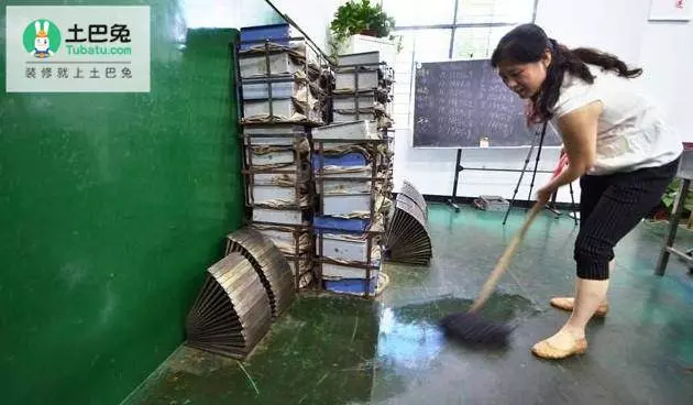 每天打掃還是染灰塵?保潔阿姨用10年經驗教你3個方法! & 越來越多人的臥室都不放床了,這樣做省錢又實用!