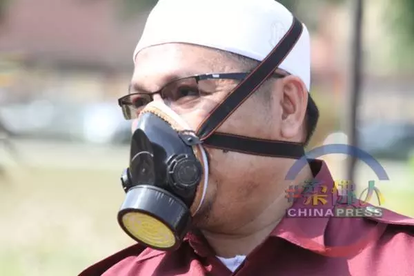 ◤河流散發毒氣事件◢受災人數增至2775人 203學府關閉 |