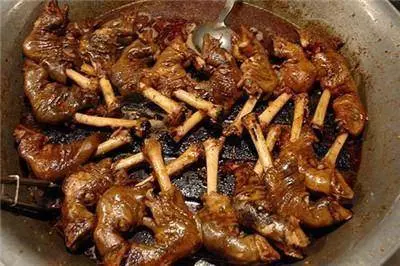 這5種肉再香也不能吃,含有的病菌和毒素特別多!