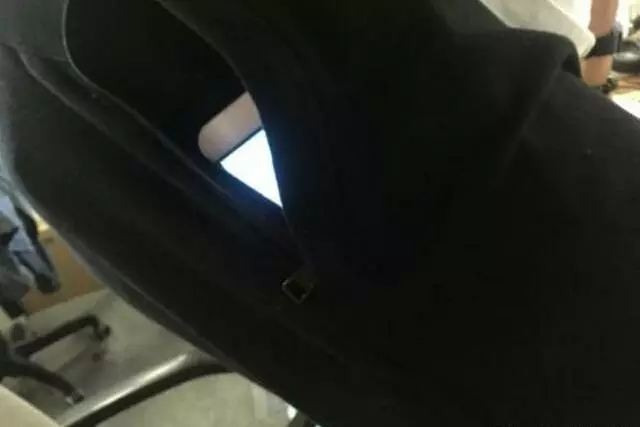 別把手機放褲兜里,會有什麼結果,看完你就知道了