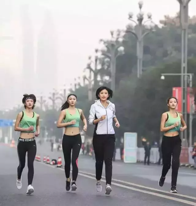 35歲張儷:越自律越自由,越運動越迷人!