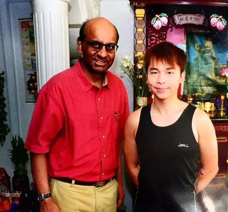 【新加坡】男友發狂X老闆 女友午餐回來愣了!父親:兒子心太軟 ,竟然惹禍上身!