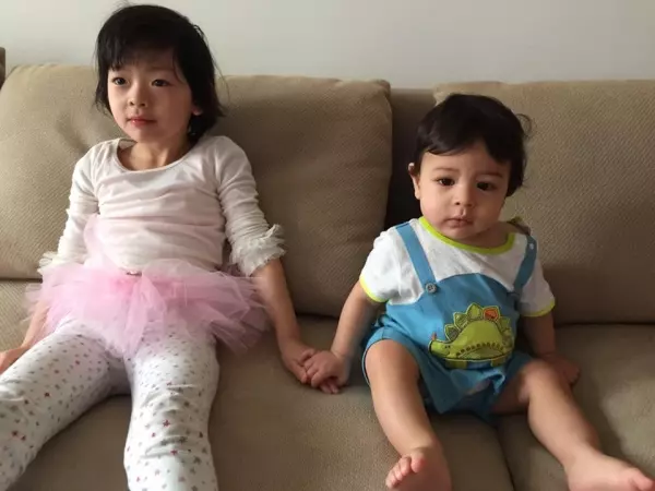 5歲女兒在學校哭了!老師傳訊息「曝光原因」 艾莉絲聽完眼眶跟著紅:提前收到母親節禮物...