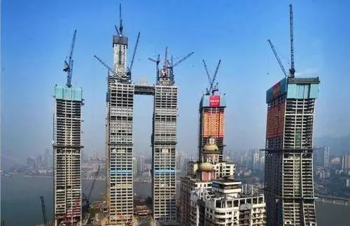 國外媒體驚訝地發現【中國建了一座橫向摩天大樓】把老外都驚到了!
