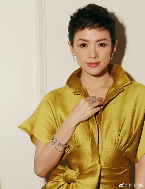 章子怡23歲舊照曝光「完全0修圖」美麗樣貌讓網友驚嘆:生來就註定當美女!