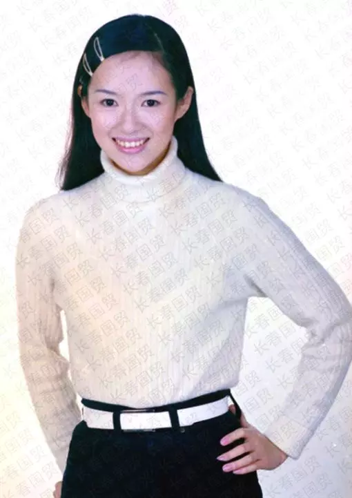 章子怡23歲舊照曝光「完全0修圖」美麗樣貌讓網友驚嘆:生來就註定當美女!