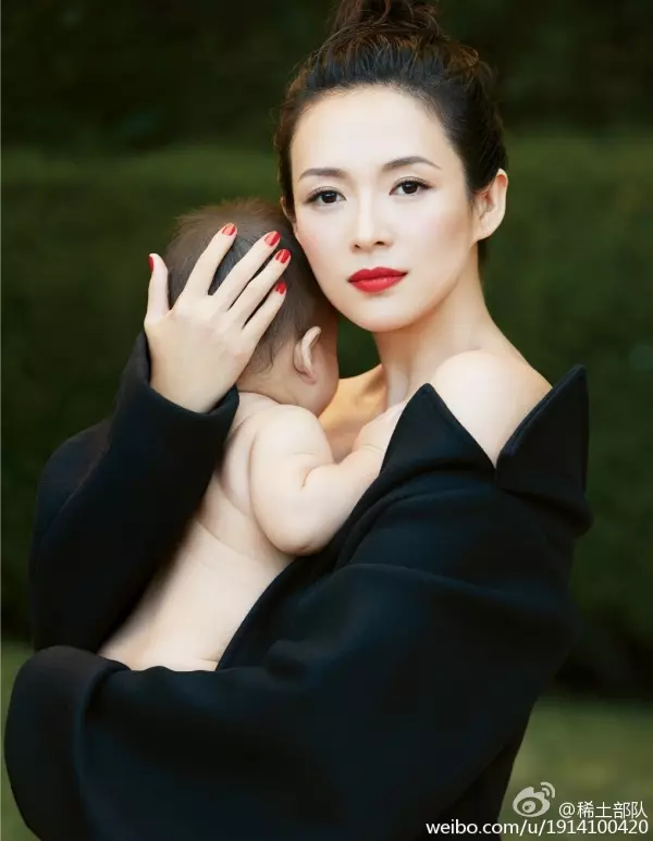 章子怡23歲舊照曝光「完全0修圖」美麗樣貌讓網友驚嘆:生來就註定當美女!
