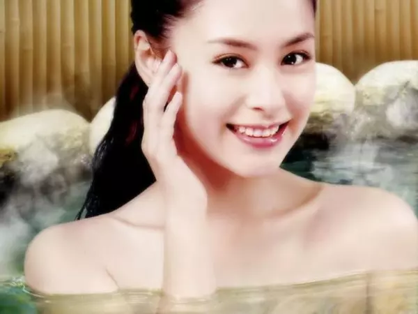 為何讓陳冠希拍照?阿嬌說出實情:「我當時完全無法拒絕!」奉勸女生真的不要太傻!
