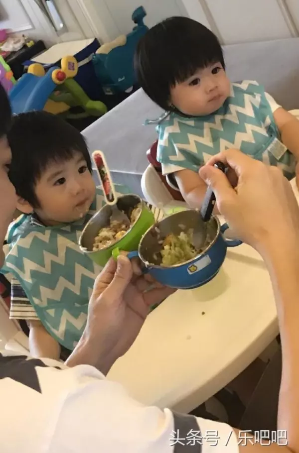 看了「林志穎老婆」的素顏照後,網友終於明白!難怪他都不曬老婆只曬兒!