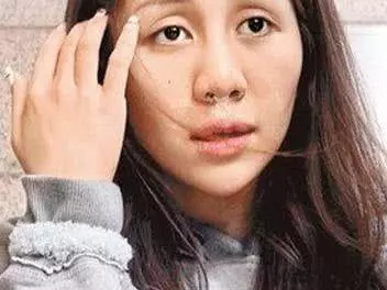 何超盈未婚先孕,揭露豪門家族即將風起雲湧的內幕,不得不稱讚四太,這步棋走得太妙了