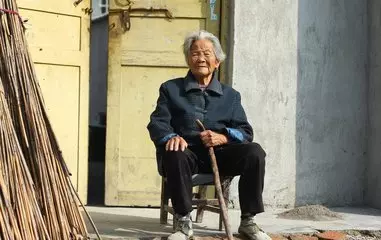 50歲開始存,65歲就有1500萬退休金,這樣存錢,照樣可以錢滾錢!