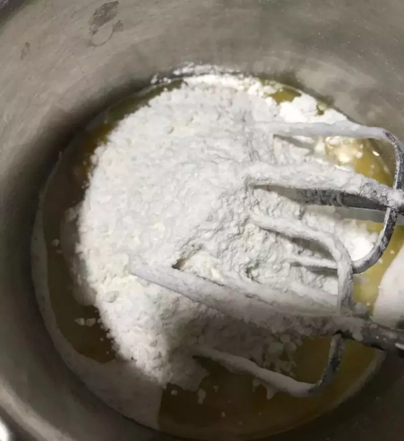 好特別的夾心芋頭奶油蛋糕,甜而不膩~